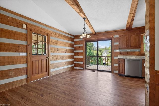 7000 Oakridge Drive, Lexington, NC 27295