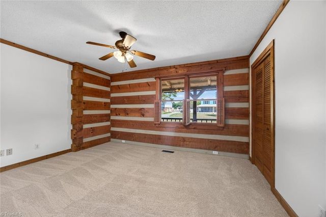 7000 Oakridge Drive, Lexington, NC 27295