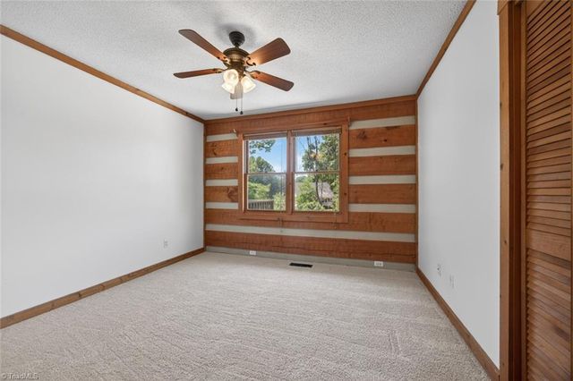 7000 Oakridge Drive, Lexington, NC 27295