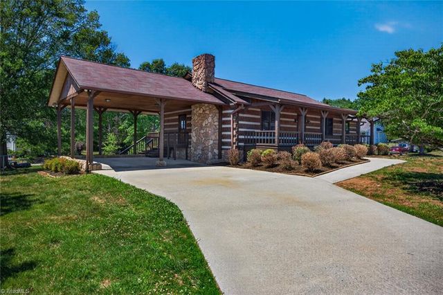 7000 Oakridge Drive, Lexington, NC 27295