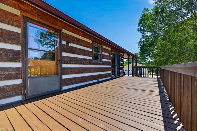 7000 Oakridge Drive, Lexington, NC 27295
