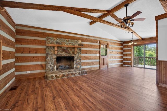7000 Oakridge Drive, Lexington, NC 27295