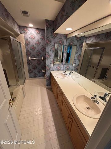 210 Spinnakers Cv, Toms River, NJ 08753