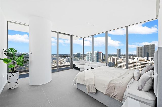 2000 S Ocean Drive 25A, Hallandale Beach, FL 33009