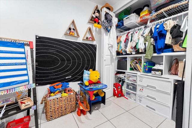 317 W 36th St 317, Hialeah, FL 33012