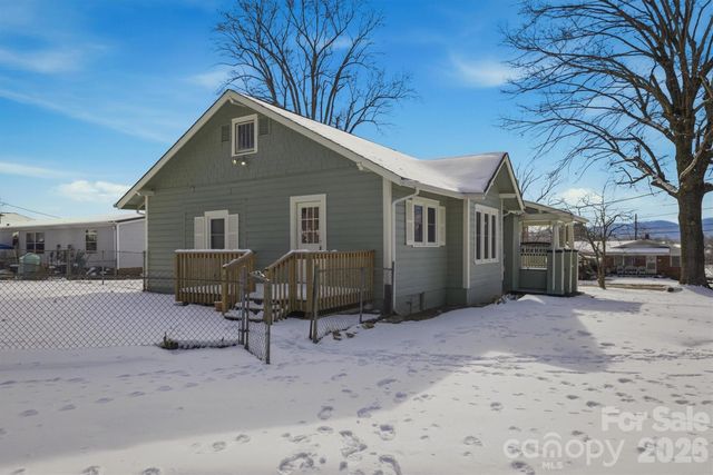 112 Myrtle Street, Morganton, NC 28655