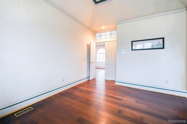 47343 Rail Drive, Shelby Twp, MI 48315