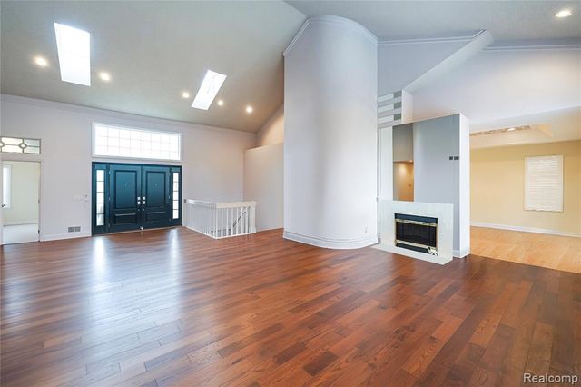 47343 Rail Drive, Shelby Twp, MI 48315