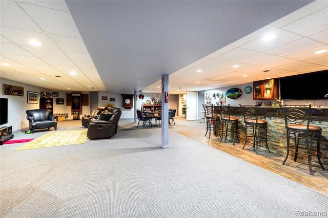 47343 Rail Drive, Shelby Twp, MI 48315