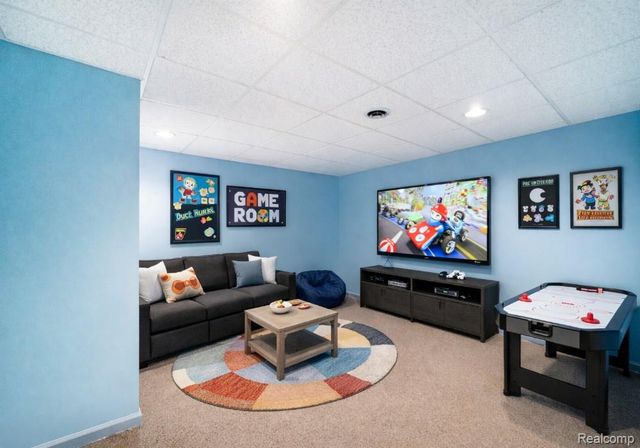 47343 Rail Drive, Shelby Twp, MI 48315