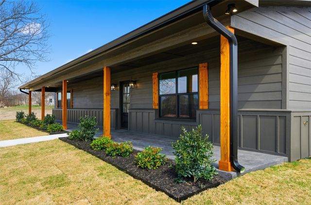 2303 Pilgrim Lane, Lorena, TX 76655