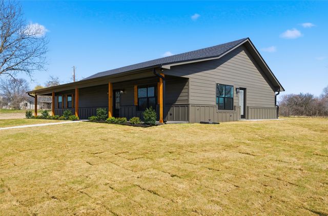 2303 Pilgrim Lane, Lorena, TX 76655