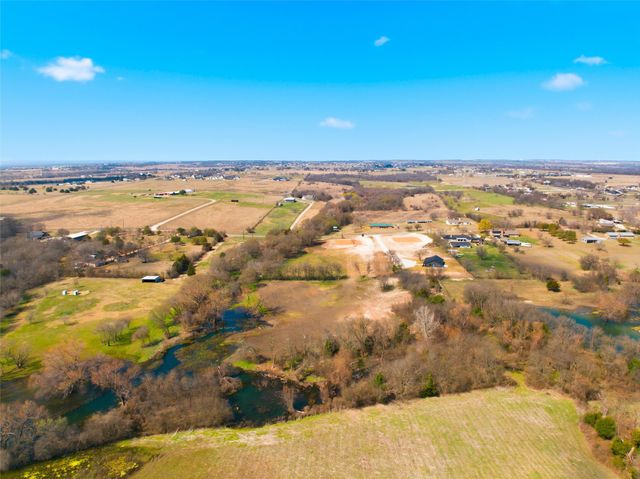 2303 Pilgrim Lane, Lorena, TX 76655