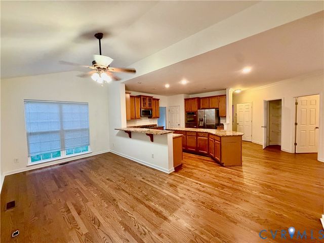 13806 Tobacco Bay Ct, Chester, VA 23836