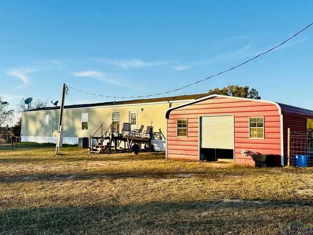 179 County Rd 3343, Omaha, TX 75571