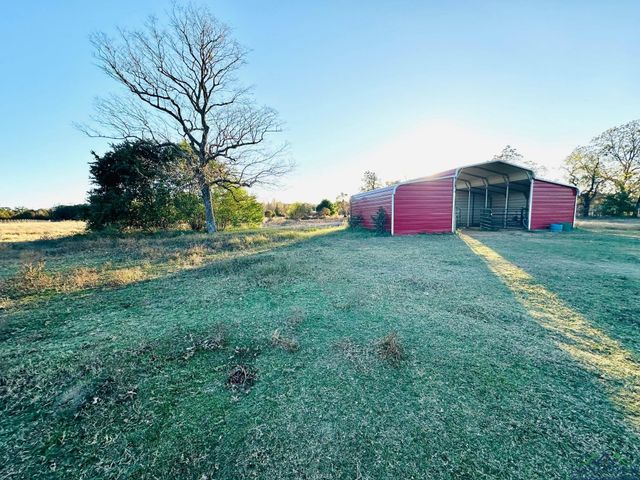 179 County Rd 3343, Omaha, TX 75571