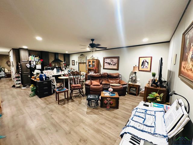 179 County Rd 3343, Omaha, TX 75571