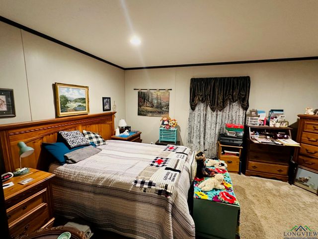 179 County Rd 3343, Omaha, TX 75571