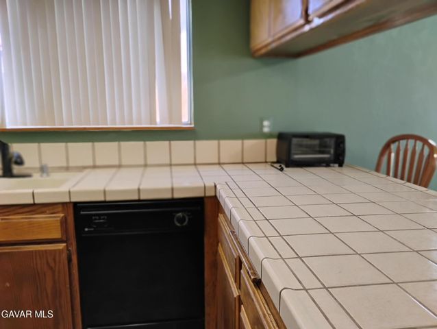 13205 W Avenue W, Pearblossom, CA 93553