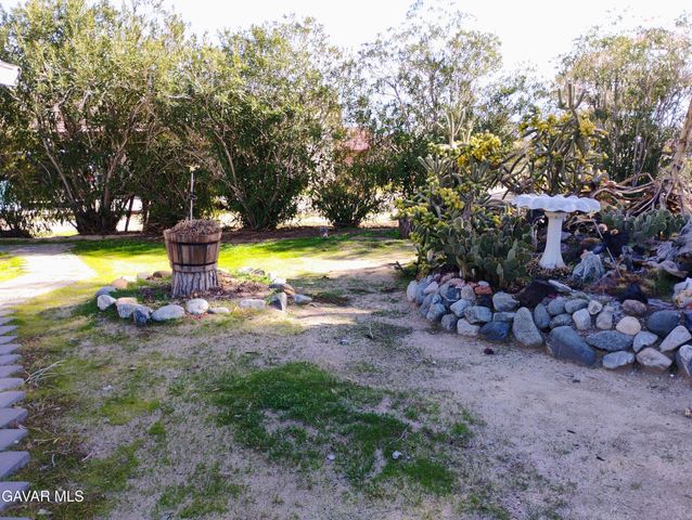 13205 W Avenue W, Pearblossom, CA 93553