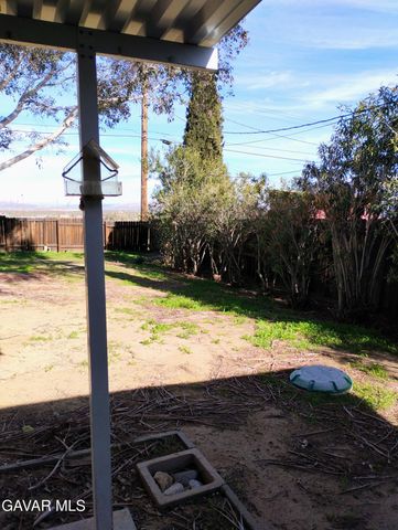 13205 W Avenue W, Pearblossom, CA 93553