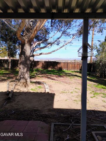 13205 W Avenue W, Pearblossom, CA 93553