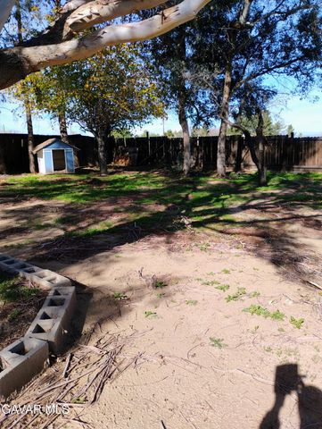 13205 W Avenue W, Pearblossom, CA 93553