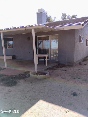 13205 W Avenue W, Pearblossom, CA 93553