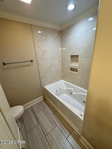 7426 Berry Drive, Grand Ridge, FL 32442