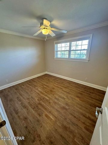 7426 Berry Drive, Grand Ridge, FL 32442