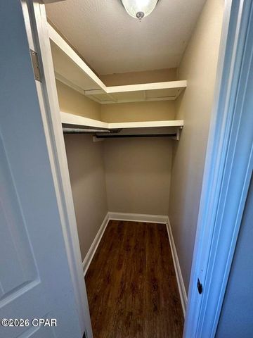 7426 Berry Drive, Grand Ridge, FL 32442