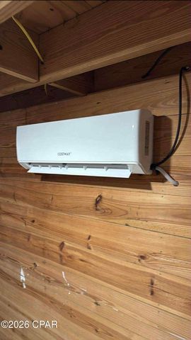 7426 Berry Drive, Grand Ridge, FL 32442