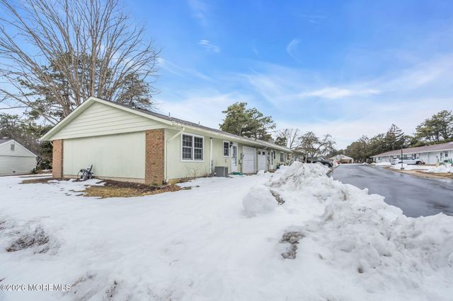 51D Edinburgh Lane, Manchester, NJ 08759