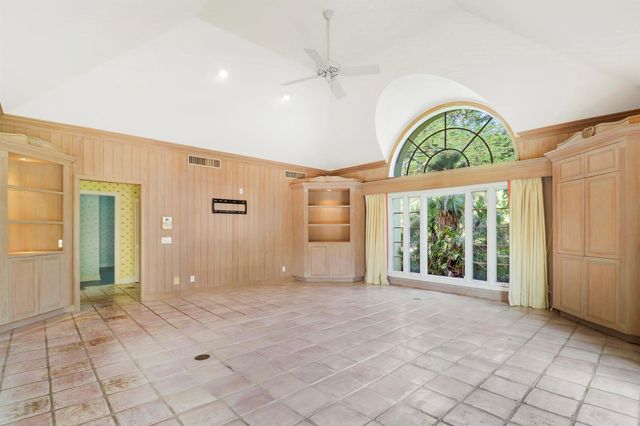 7107 SE Golfhouse Drive, Hobe Sound, FL 33455