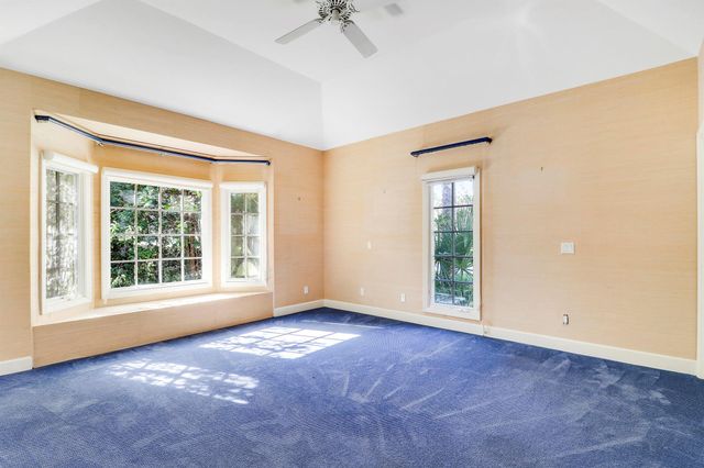 7107 SE Golfhouse Drive, Hobe Sound, FL 33455
