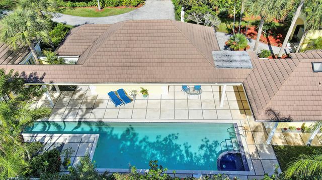7107 SE Golfhouse Drive, Hobe Sound, FL 33455