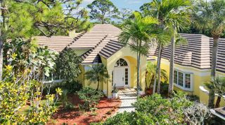 7107 SE Golfhouse Drive, Hobe Sound, FL 33455