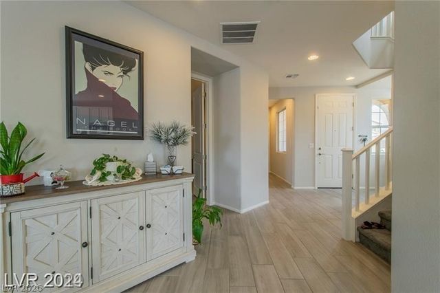 829 Lower Lake Court, North Las Vegas, NV 89084