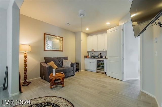 829 Lower Lake Court, North Las Vegas, NV 89084