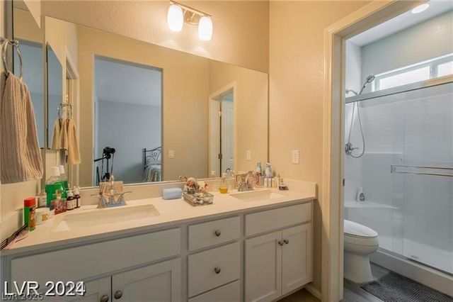 829 Lower Lake Court, North Las Vegas, NV 89084