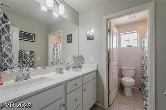 829 Lower Lake Court, North Las Vegas, NV 89084