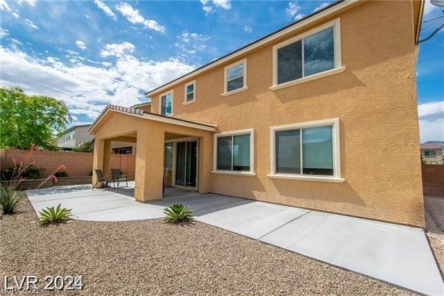 829 Lower Lake Court, North Las Vegas, NV 89084