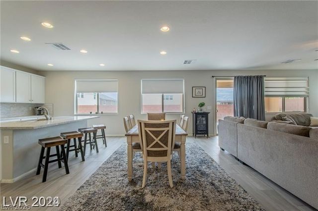 829 Lower Lake Court, North Las Vegas, NV 89084