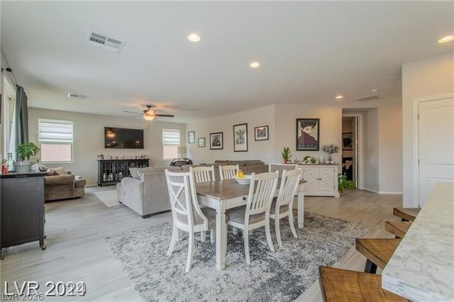 829 Lower Lake Court, North Las Vegas, NV 89084