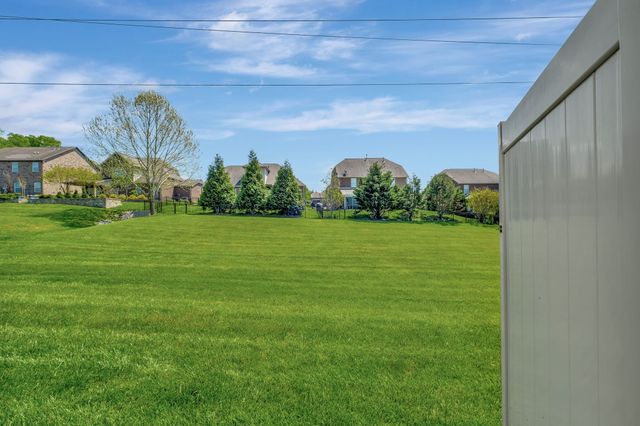 1440 Channing Dr, Thompsons Station, TN 37179