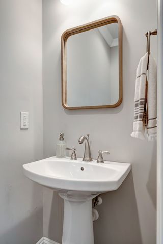 1440 Channing Dr, Thompsons Station, TN 37179