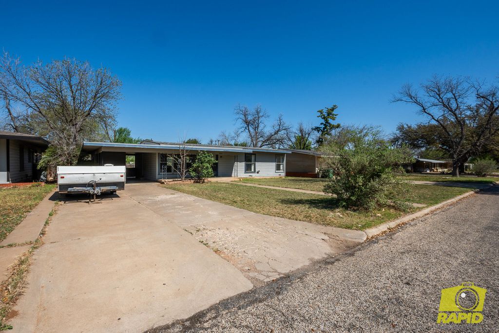 Image 4 of property listing at 2840 W Twohig Avenue, San Angelo, TX 76901