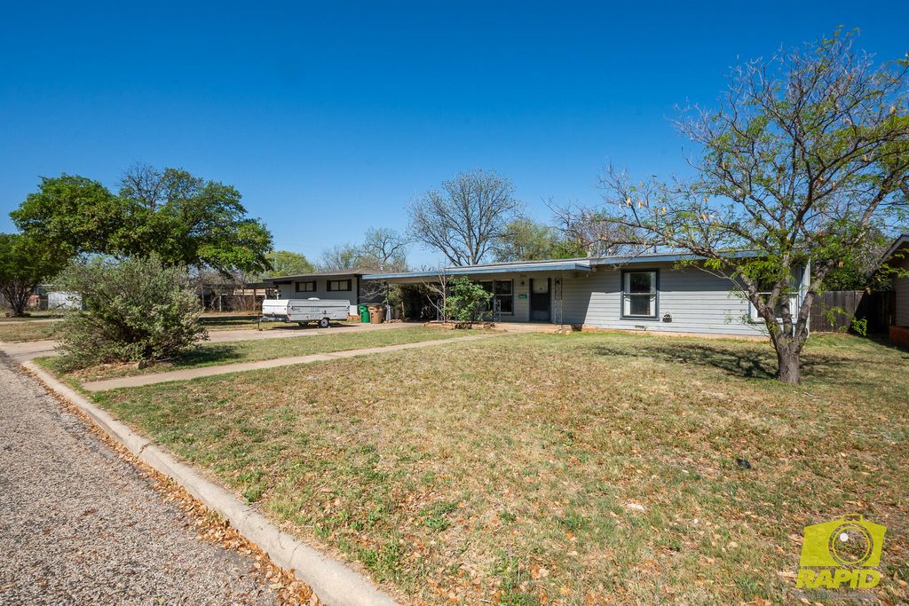 Image 5 of property listing at 2840 W Twohig Avenue, San Angelo, TX 76901