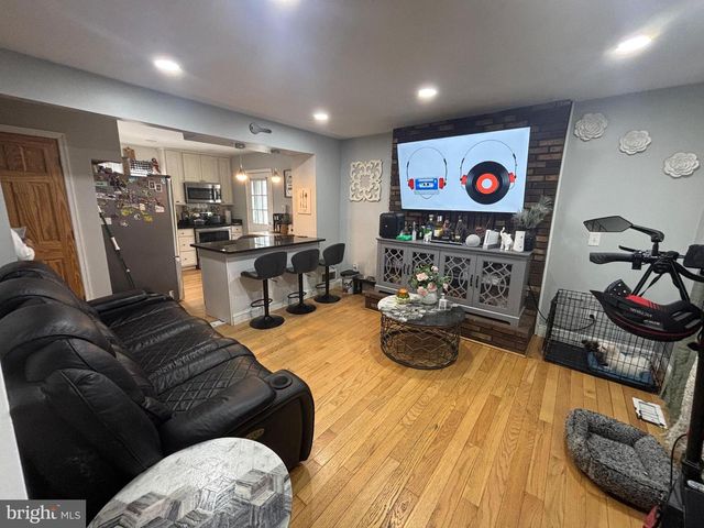 3207 JANICE AVE, Baltimore, MD 21227