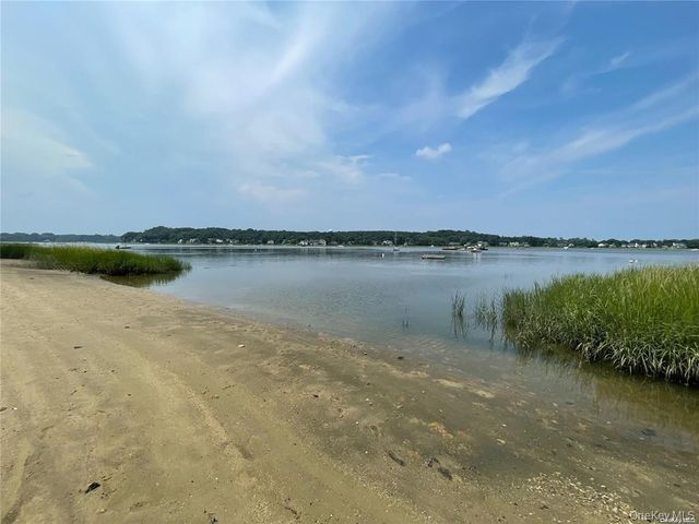 762 Connecticut View Drive, Mill Neck, NY 11771